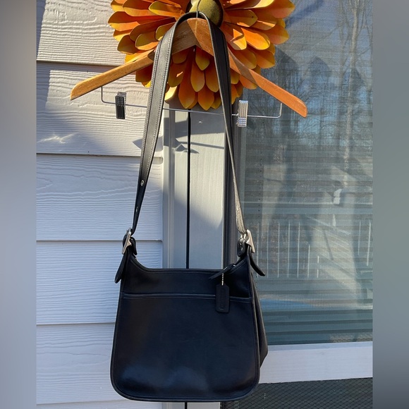Coach Handbags - Vintage Coach Legacy Black Leather Shoulder Bag